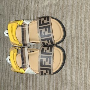 FENDI BABY GIRL SANDALS WORN ONCE